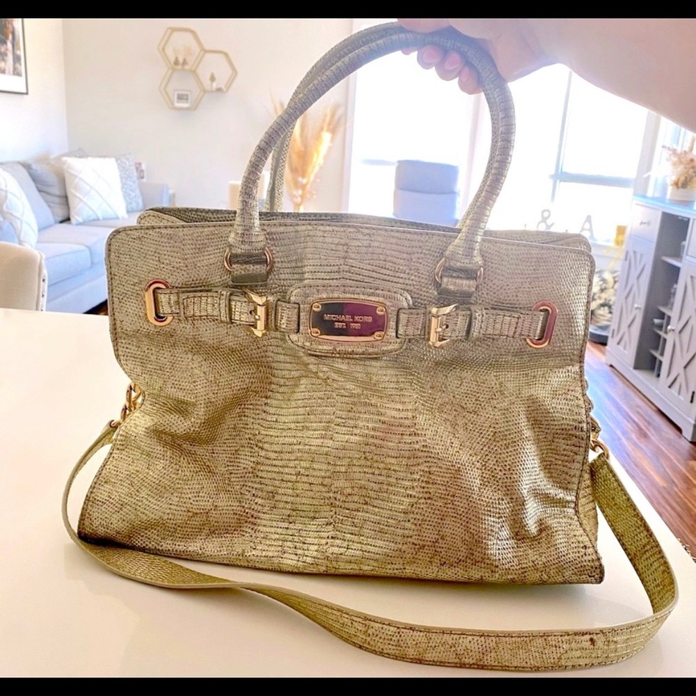 Michael Kors Gold purse - Picture 2 of 6